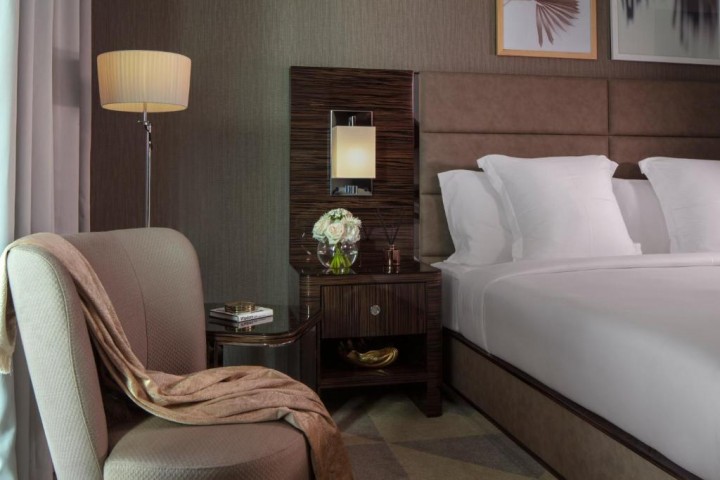 Fancy Deluxe Room In Business Bay With Balcony Near Mayfair Tower By Luxury Bookings 2 Luxury Bookings