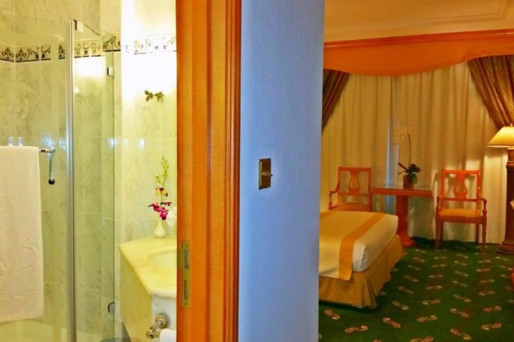 Deluxe Room Near Madina Super Market By Luxury Bookings 7 Luxury Bookings