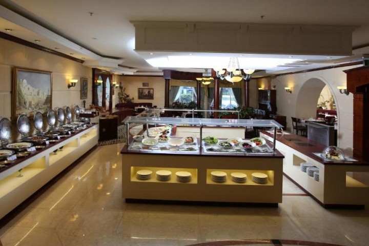 Deluxe Room Near Madina Super Market By Luxury Bookings 19 Luxury Bookings