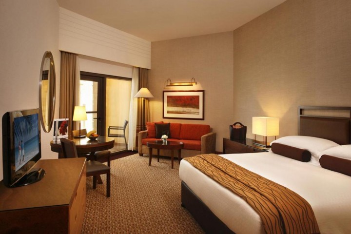 Classic King Room Near The Walk Shopping Mall JBR By Luxury Bookings 2 Luxury Bookings