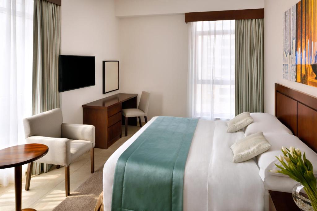 Two Bedroom Apartment Near American Hospital By Luxury Bookings Luxury Bookings