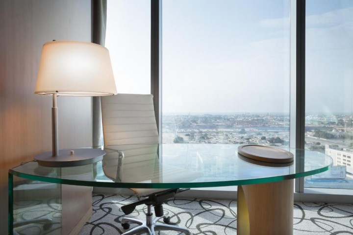 Prestige King Suite Near Burj Khalifa Metro By Luxury Bookings 2 Luxury Bookings