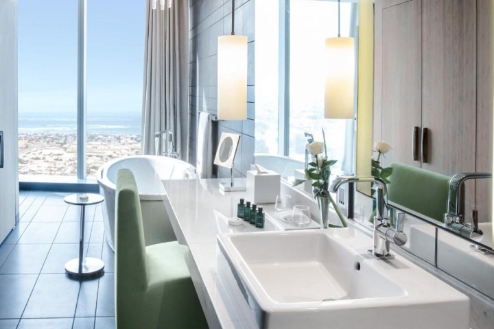 Prestige King Suite Near Burj Khalifa Metro By Luxury Bookings 3 Luxury Bookings