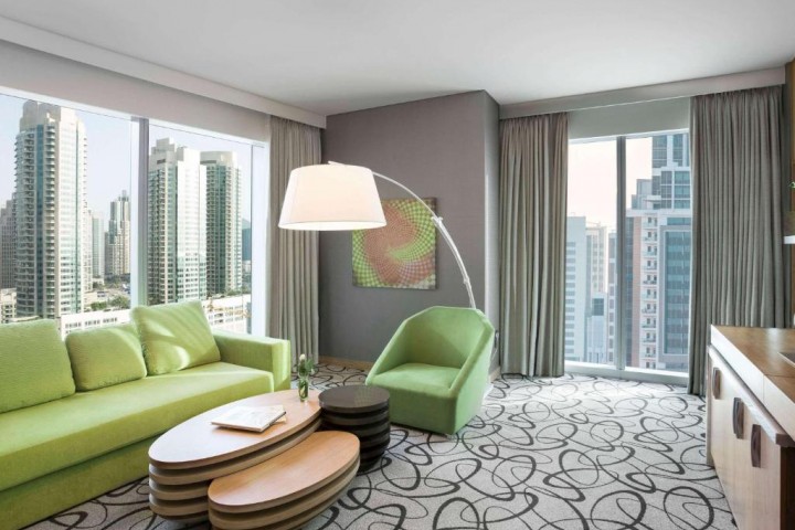 Prestige King Suite Near Burj Khalifa Metro By Luxury Bookings 4 Luxury Bookings