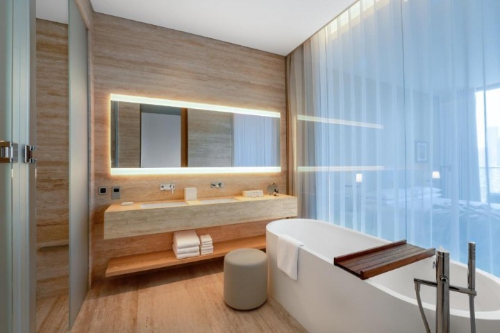 Luxury Deluxe Room With Burj Khalifa View By Luxury Bookings 3 Luxury Bookings
