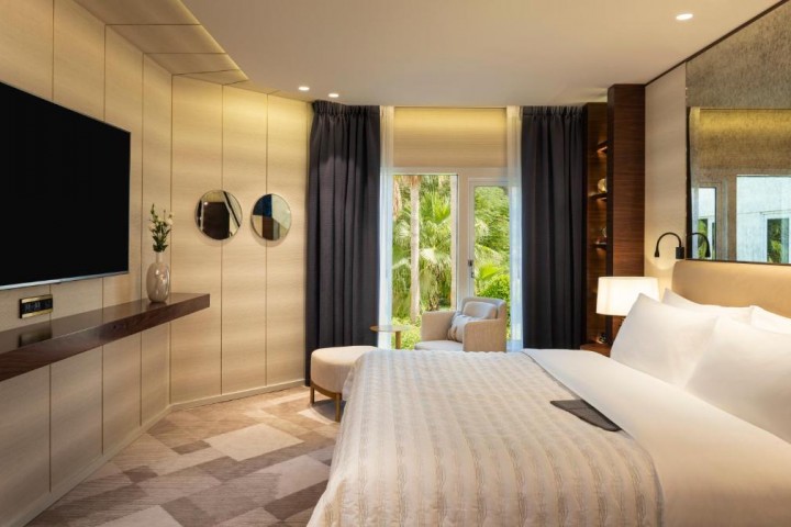 Premium Suite Near Dubai Airport Terminal One By Luxury Bookings 9 Luxury Bookings