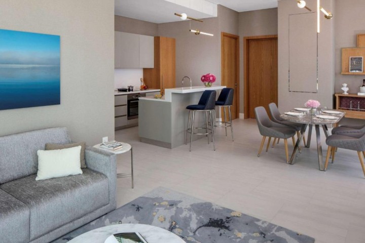 Urban Living King Studio Near Dubai Design District By Luxury Bookings 4 Luxury Bookings