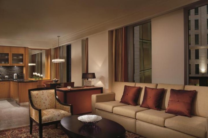 Deluxe Room Near Financial Center Metro By Luxury Bookings 8 Luxury Bookings