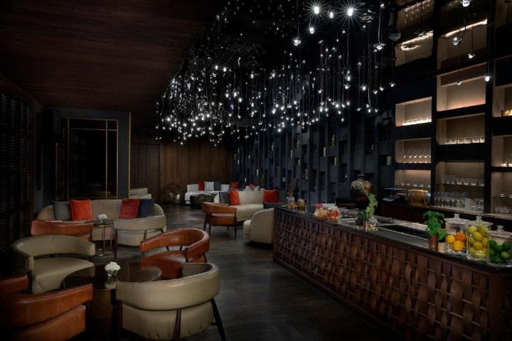 Superior Room Near West Burry Business Tower Business Bay By Luxury Bookings 17 Luxury Bookings