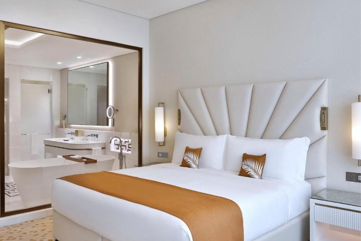 Deluxe Room Near Nakheel Mall palm Jumeirah By Luxury Bookings 0 Luxury Bookings