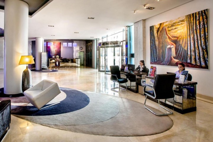 Deluxe Room Near Al Zarooni Building Marina By Luxury Bookings 15 Luxury Bookings