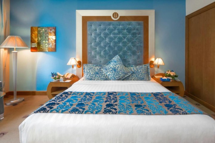 Junior Suite Near Al Zarooni Building Marina By Luxury Bookings 1 Luxury Bookings