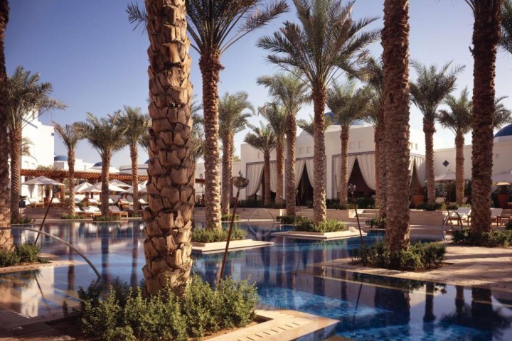King Room Near Dubai Creek Golf Club By Luxury Bookings 7 Luxury Bookings