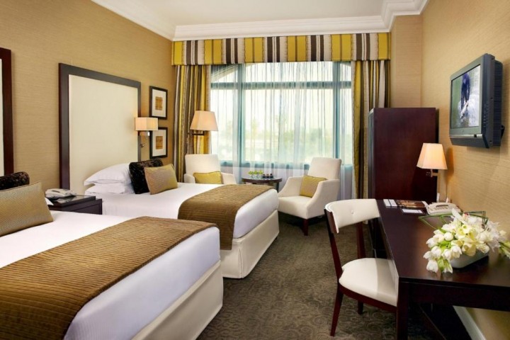 Classic King Room Near Le Royal Club DXB Airport By Luxury Bookings 2 Luxury Bookings