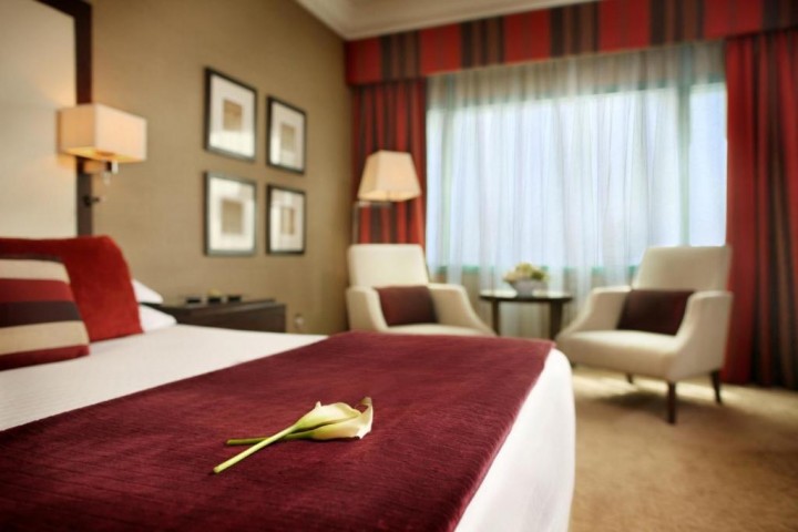 Classic King Room Near Le Royal Club DXB Airport By Luxury Bookings 7 Luxury Bookings