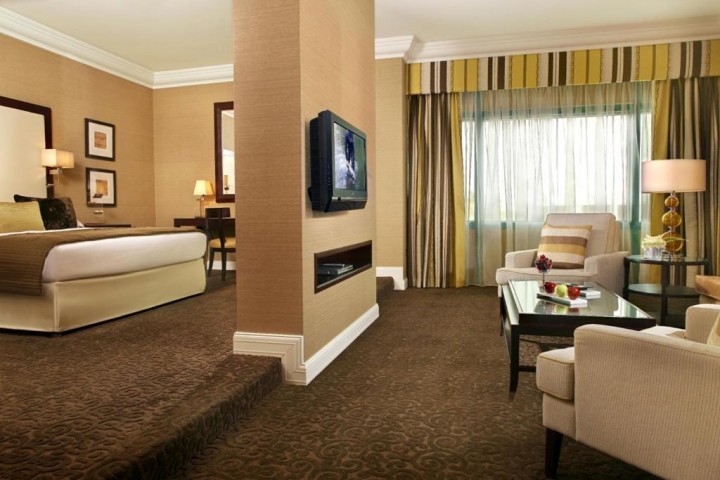 Deluxe Double Suite Near Le Royal Club DXB Airport By Luxury Bookings 5 Luxury Bookings