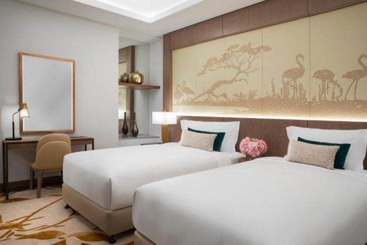 One Bedroom Suite Near Spring Green Supermarket By Luxury Bookings 9 Luxury Bookings