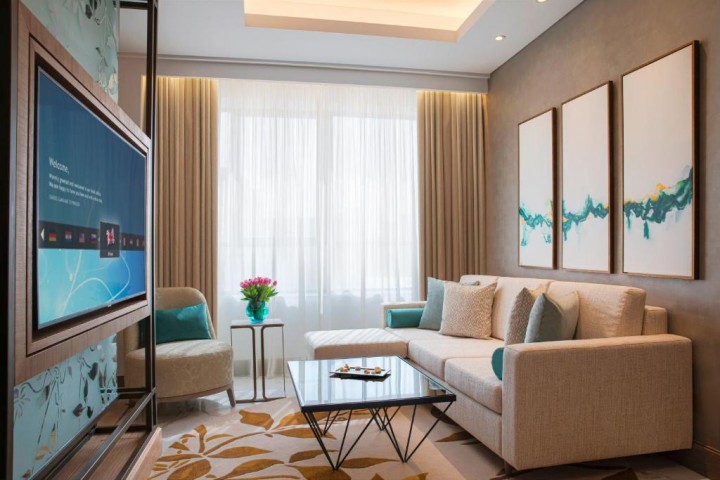 Three Bedroom Suite Near Spring Green Supermarket By Luxury Bookings 18 Luxury Bookings
