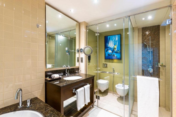 Executive Suite Room Near Reef Mall By Luxury Bookings 9 Luxury Bookings