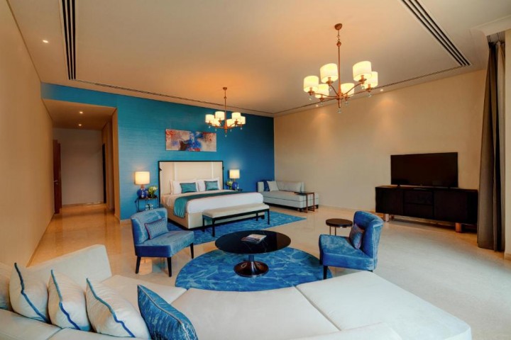 Four Bedroom Luxury Suite With Private Pool Near Paradise Beach On Palm By Luxury Bookings 10 Luxury Bookings