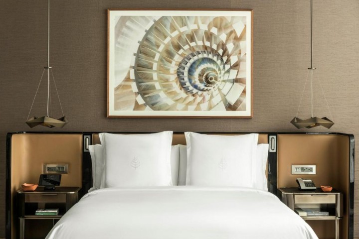 Studio King Suite Near Difc Gate Village By Luxury Bookings 1 Luxury Bookings