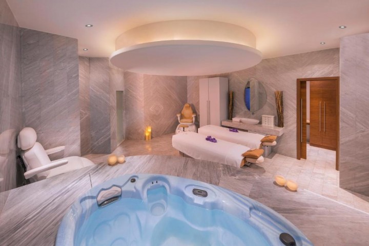 Luxury Deluxe Room In Palm Jumeirah  By Luxury Bookings 4 Luxury Bookings