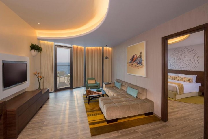 Luxury Deluxe Room In Palm Jumeirah  By Luxury Bookings 12 Luxury Bookings