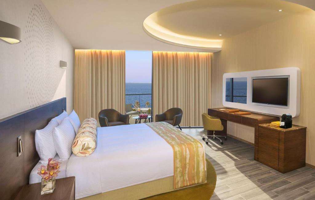 Luxury One bedroom Suite In Palm Jumeirah  By Luxury Bookings Luxury Bookings