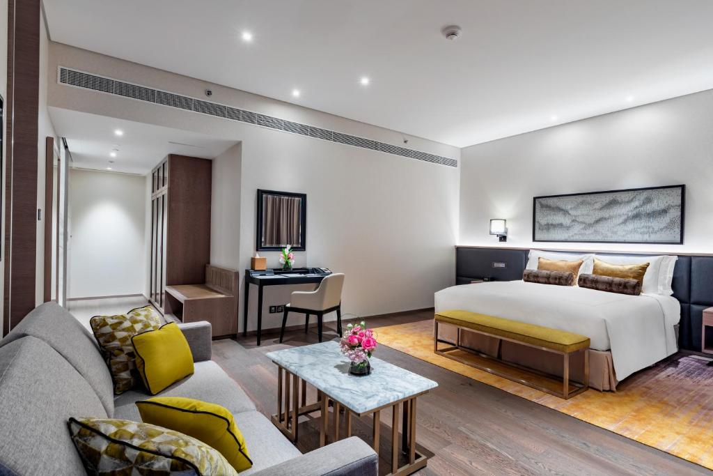 One Bedroom Luxury Suite Near Jumeirah Bay Towers x3 Jlt By Luxury Bookings Luxury Bookings