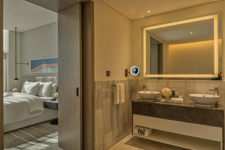 Luxury King Suite Room In Palm Jumeirah By Luxury Bookings 2 Luxury Bookings