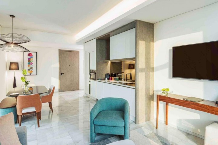 Ultra Luxury three bedroom Suite In Palm Jumeirah By Luxury Bookings 10 Luxury Bookings