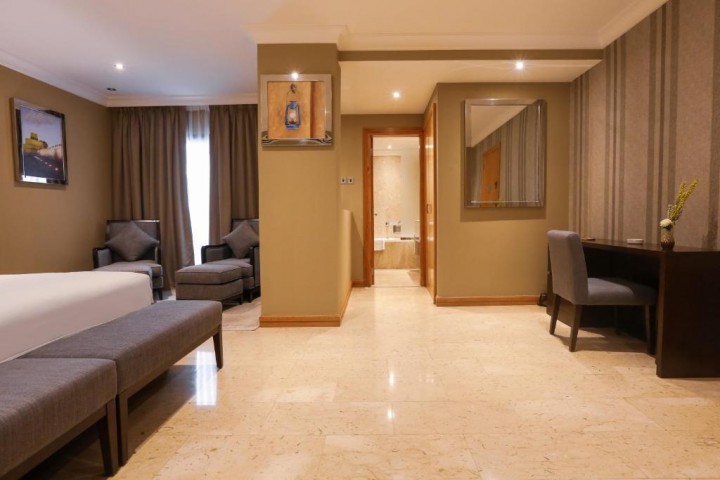 Presidential Suite Near Palm Strip Mall By Luxury Bookings 8 Luxury Bookings