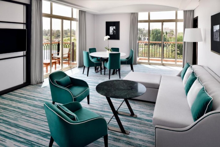 Deluxe Room Near Dubai International Academy By Luxury Bookings 13 Luxury Bookings