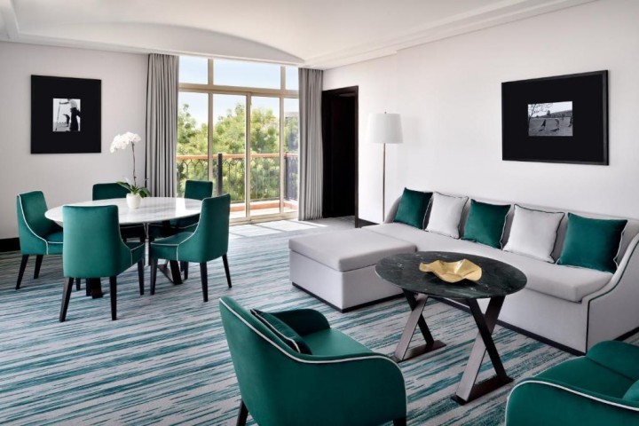 Deluxe Room Near Dubai International Academy By Luxury Bookings 14 Luxury Bookings
