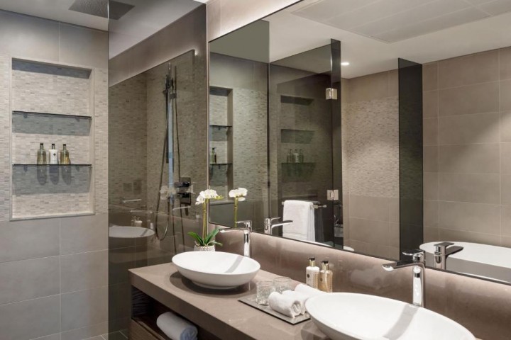Ultra Luxury Deluxe One Bedroom Suite Near Emirates Crown Tower By Luxury Bookings 2 Luxury Bookings