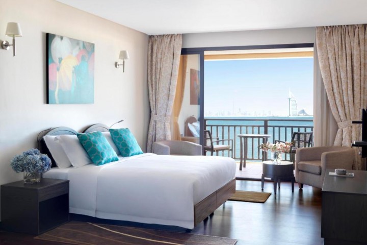 Stylish Luxury Standard Room Residence In Palm Jumeirah By Luxury Bookings 0 Luxury Bookings