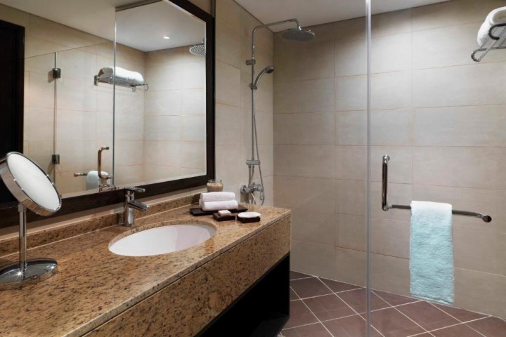 Stylish Luxury Standard Room Residence In Palm Jumeirah By Luxury Bookings 3 Luxury Bookings