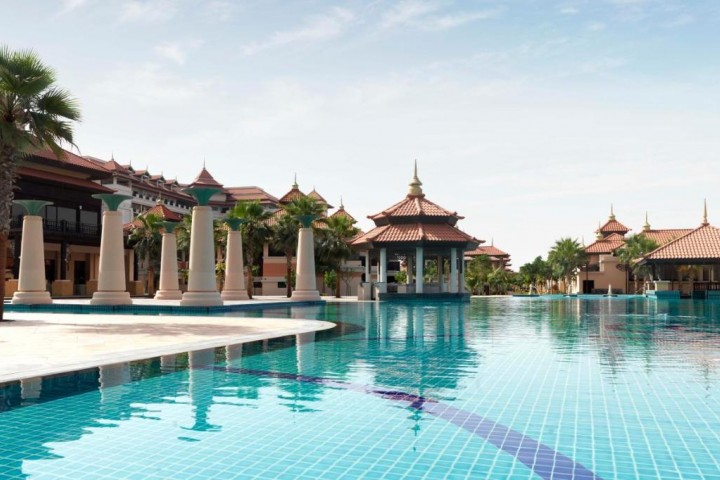 Stylish Luxury Standard Room Residence In Palm Jumeirah By Luxury Bookings 27 Luxury Bookings