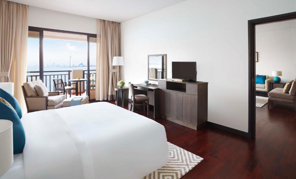 Stylish Luxury One Bedroom Apartment In Palm Jumeirah By Luxury Bookings AF Luxury Bookings