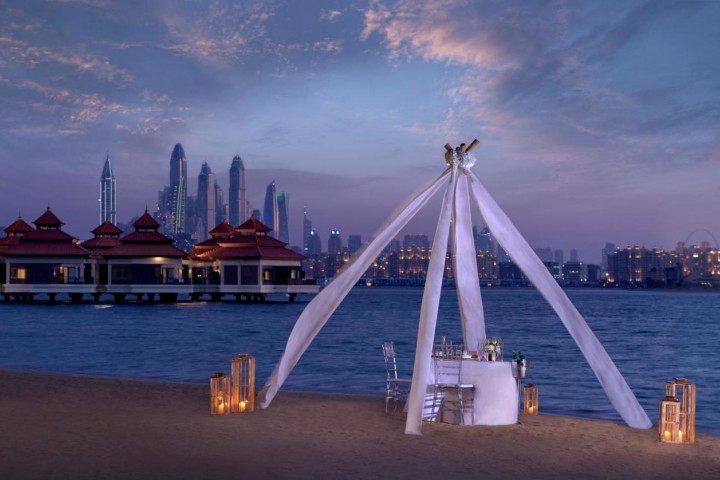 Stylish Luxury Two Bedroom Apartment In Palm Jumeirah By Luxury Bookings 34 Luxury Bookings