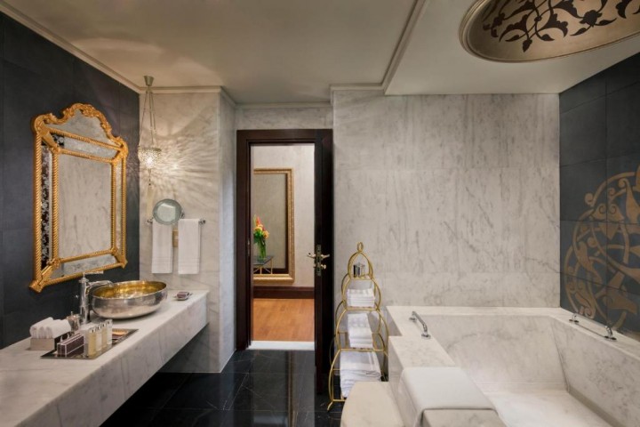Imperial One Bedroom Suite In Palm Jumeirah By Luxury Bookings 3 Luxury Bookings