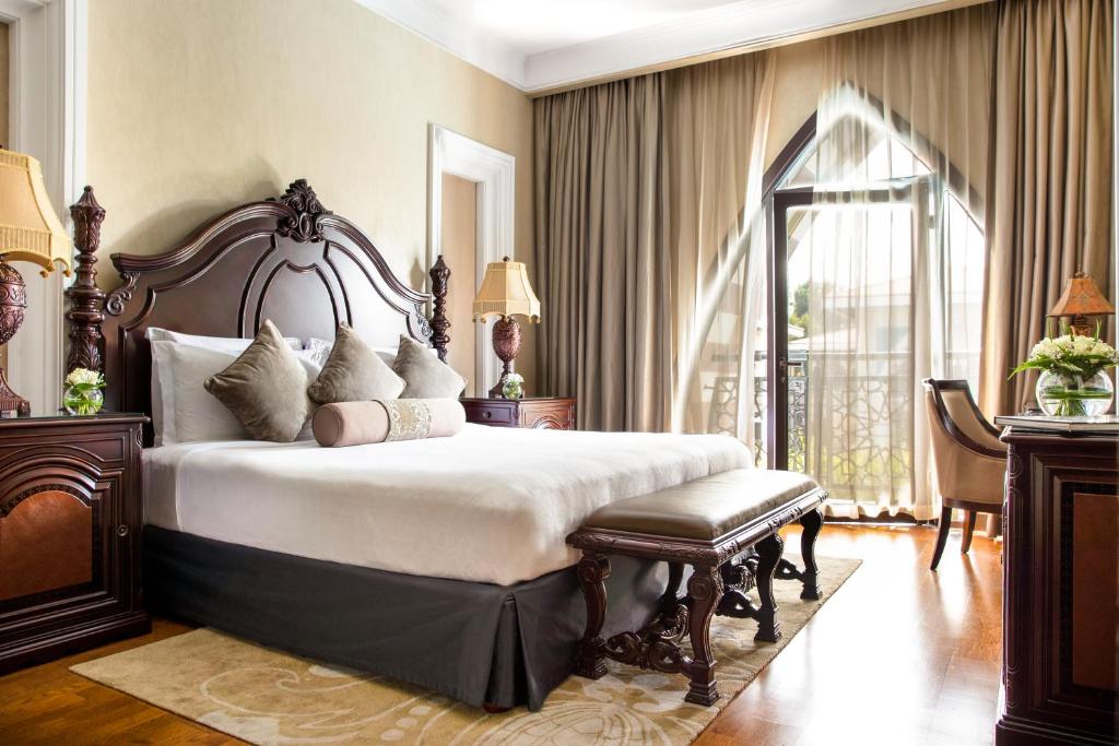 Four Bedroom Lagoon Royal Residence In Palm Jumeirah By Luxury Bookings Luxury Bookings