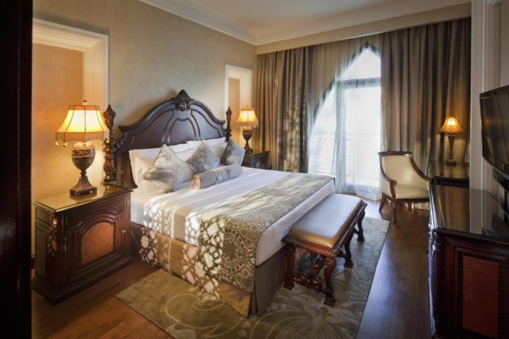 Four Bedroom Lagoon Royal Residence In Palm Jumeirah By Luxury Bookings 1 Luxury Bookings