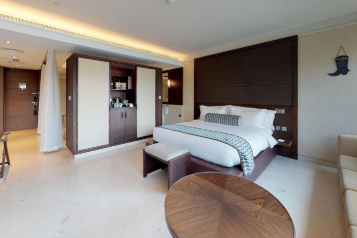 Palm Deluxe Room Near Desert Palm Polo Club By Luxury Bookings 3 Luxury Bookings