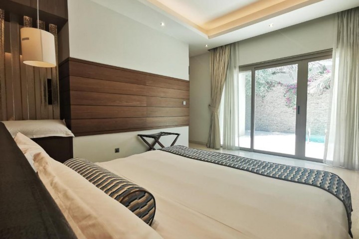 Palm Deluxe Room Near Desert Palm Polo Club By Luxury Bookings 19 Luxury Bookings