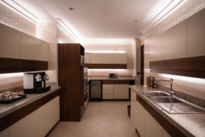Royal Suite Near Souk Madinat Jumeirah By Luxury Bookings 17 Luxury Bookings