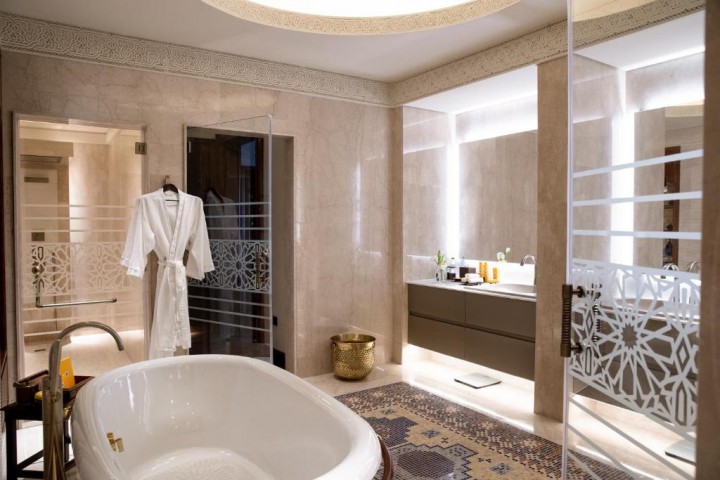 Royal Suite Near Souk Madinat Jumeirah By Luxury Bookings 20 Luxury Bookings