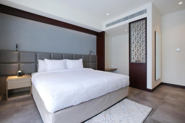 Deluxe King Studio Near American Hospital By Luxury Bookings 11 Luxury Bookings