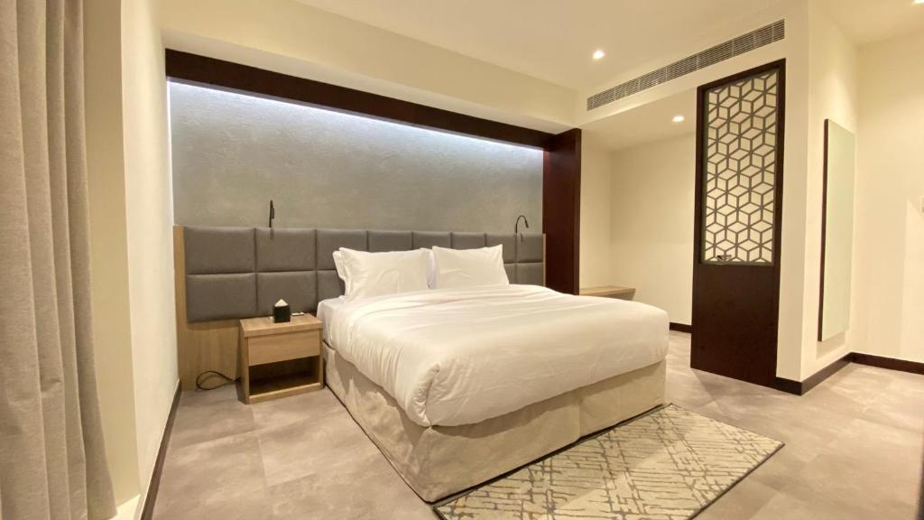 One Bedroom Apartment Near American Hospital By Luxury Bookings Luxury Bookings