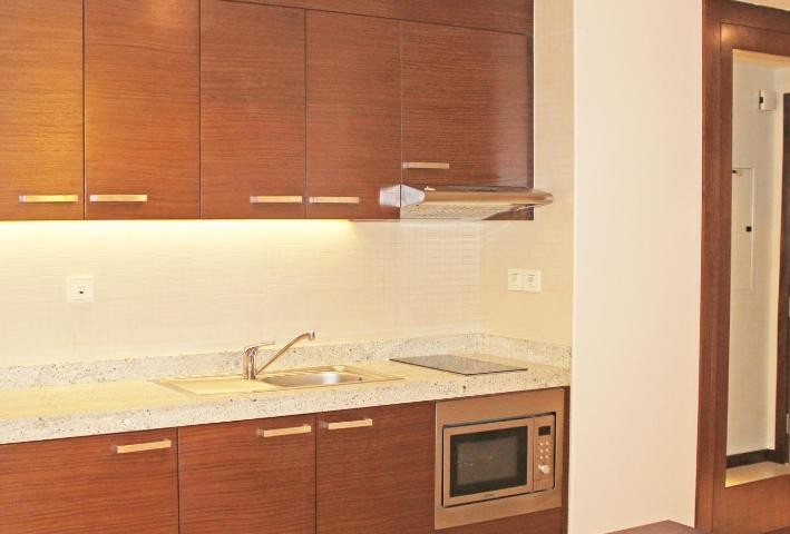 Two bedroom Apartment Near Gold Souk Metro Station By Luxury Bookings 3 Luxury Bookings